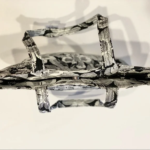 NWT Vera Bradley Tote Bag in Signature Cotton, Bedford Blooms - Picture 12 of 16